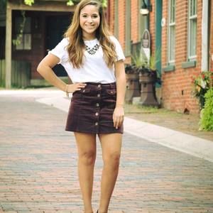 Meet your Posher, Melissa